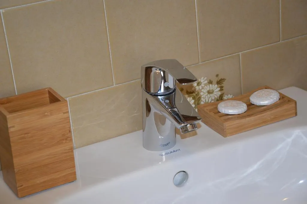 Lierna Beach Apartments