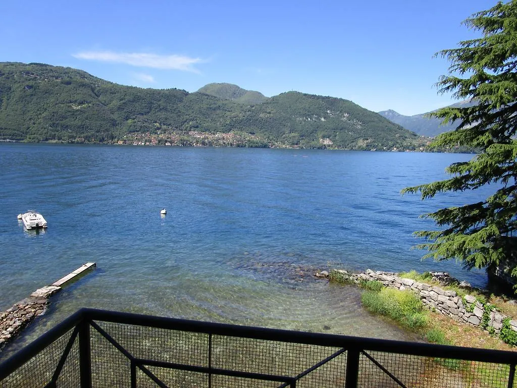 Lierna Beach Apartments
