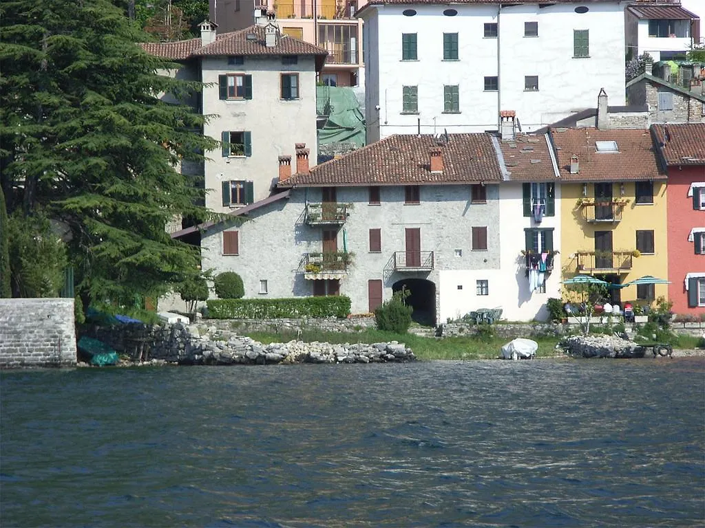 Lierna Beach Apartments
